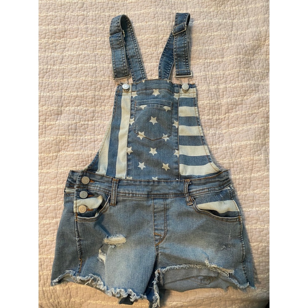 Overall shorts